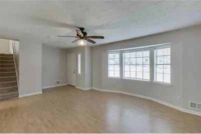 978 Chartley Drive SW, Lilburn, GA 30047 - Photo 7