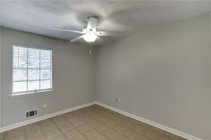 978 Chartley Dr SW, Lilburn, GA 30047 - Photo 17