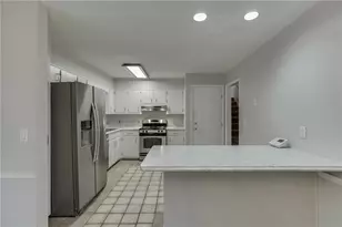 978 Chartley Dr SW, Lilburn, GA 30047 - Photo 11