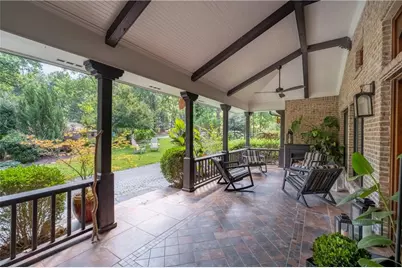 8180 Innsbruck Drive, Sandy Springs, GA 30350 - Photo 5