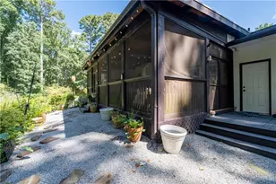 8180 Innsbruck Dr, Sandy Springs, GA 30350 - Photo 53