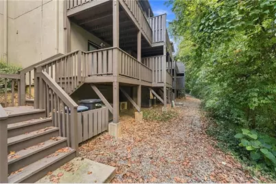 8 Ivy Ridge NE, Atlanta, GA 30342 - Photo 39
