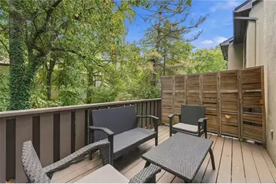 8 Ivy Ridge NE, Atlanta, GA 30342 - Photo 11