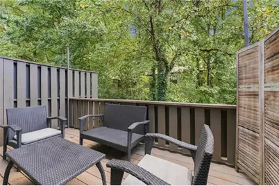 8 Ivy Ridge NE, Atlanta, GA 30342 - Photo 13