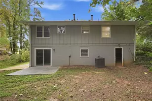 1537 Spruce Ridge Ct, Stone Mountain, GA 30083 - Photo 31