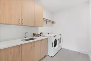 2425 Peachtree Rd NE, Atlanta, GA 30305 - Photo 31