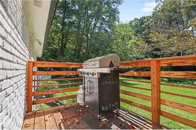 2800 Duke Of Gloucester Street, Atlanta, GA 30344 - Photo 11
