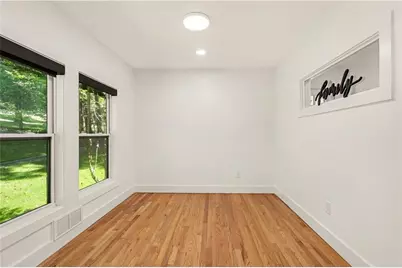 2800 Duke Of Gloucester Street, Atlanta, GA 30344 - Photo 7