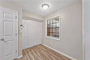 375 Winding River Dr, Sandy Springs, GA 30350 - Photo 7