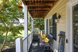 970 Garner Spring Ln, Sugar Hill, GA 30518 - Photo 7