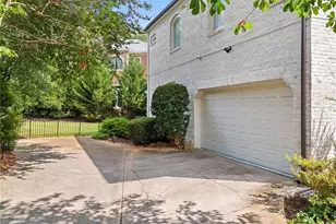 740 E Morningside Dr, Atlanta, GA 30324 - Photo 49