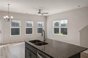 9444 Maple Grv Ln, Jonesboro, GA 30238 - Photo 5