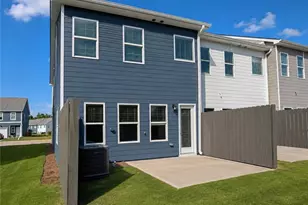 9444 Maple Grv Ln, Jonesboro, GA 30238 - Photo 3