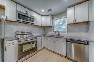 1024 Regis Rd SE, Atlanta, GA 30315 - Photo 7