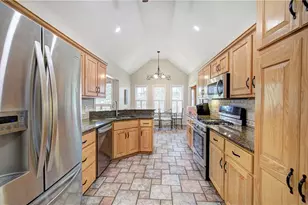1082 Fieldstone Dr, Canton, GA 30114 - Photo 17