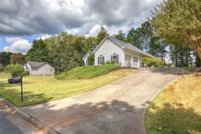 1082 Fieldstone Drive, Canton, GA 30114 - Photo 3