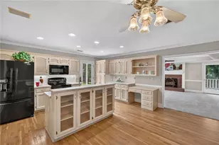 83 Russell Rd, Lawrenceville, GA 30043 - Photo 9