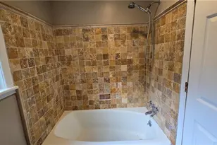 3668 Kingsboro Rd NE, Atlanta, GA 30319 - Photo 9