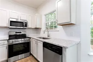 2486 Laurel Cir NW, Atlanta, GA 30311 - Photo 11