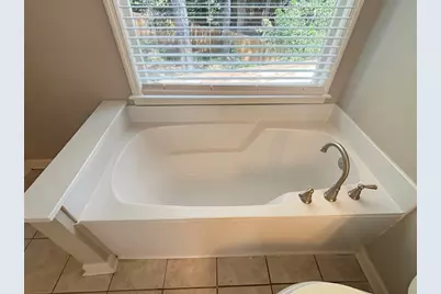 1010 Maidstone Court, Marietta, GA 30066 - Photo 17