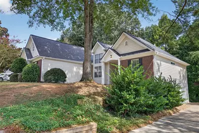 1829 Gray Gables Way, Buford, GA 30519 - Photo 3