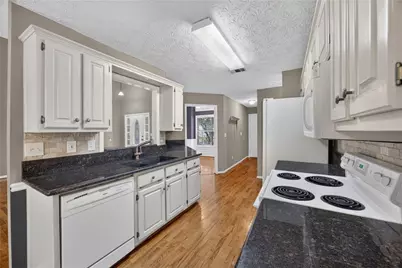 1829 Gray Gables Way, Buford, GA 30519 - Photo 11