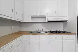 8554 Taylor Rd, Riverdale, GA 30274 - Photo 11