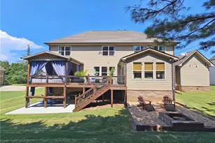 4271 Sierra Creek Ct, Hoschton, GA 30548 - Photo 9