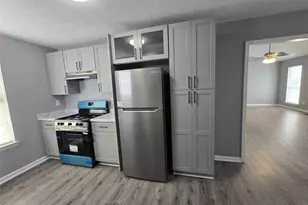 10404 Irongate Ln, Jonesboro, GA 30238 - Photo 7