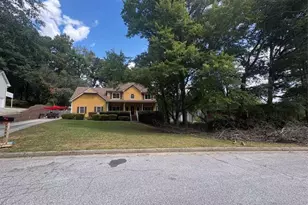 1068 Leslie Pl, Lithonia, GA 30058 - Photo 3