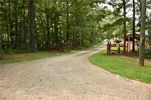69 Gold Lk Dr, Cleveland, GA 30528 - Photo 21