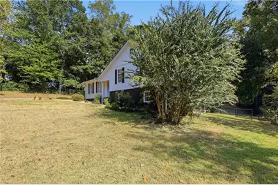 69 Forest Hill Court, Commerce, GA 30529 - Photo 3