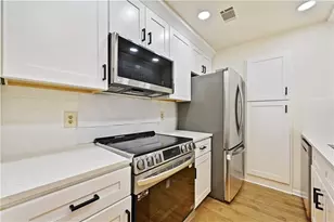2201 Pine Heights Dr NE, Atlanta, GA 30324 - Photo 17