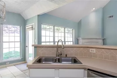 4238 Riviere Point, Gainesville, GA 30507 - Photo 9