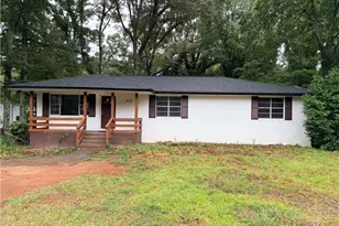 412 E Mcintosh Rd, Griffin, GA 30223 - Photo 1