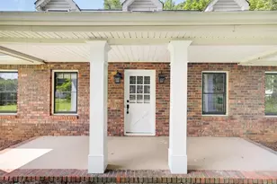 435 NW Stonehenge Dr, Marietta, GA 30064 - Photo 5