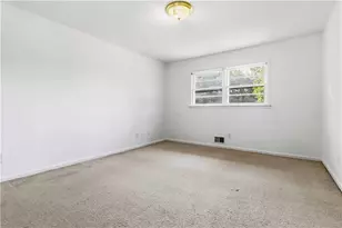4348 Executive Dr, Stone Mountain, GA 30083 - Photo 23