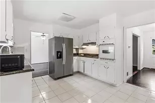 4348 Executive Dr, Stone Mountain, GA 30083 - Photo 11