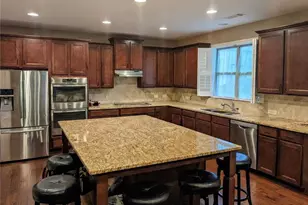 4083 Roberts Crest Dr, Suwanee, GA 30024 - Photo 3