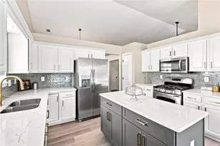 2762 Hillvale Cove Way, Lithonia, GA 30058 - Photo 3