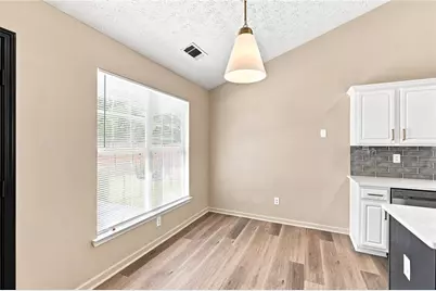 2762 Hillvale Cove Way, Lithonia, GA 30058 - Photo 19