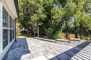 577 Lantern Wood Dr, Scottdale, GA 30079 - Photo 7