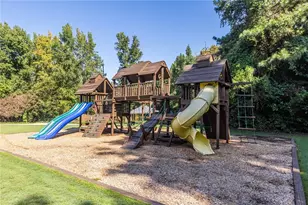 577 Lantern Wood Dr, Scottdale, GA 30079 - Photo 27