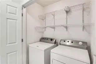 1368 Liberty Pkwy NW, Atlanta, GA 30318 - Photo 25