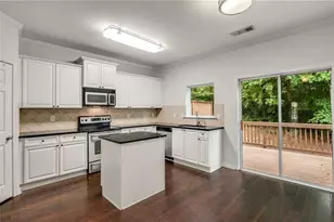 1368 Liberty Pkwy NW, Atlanta, GA 30318 - Photo 11