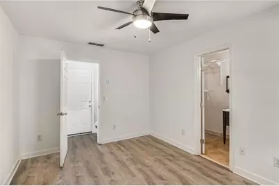 1368 Liberty Parkway NW, Atlanta, GA 30318 - Photo 27