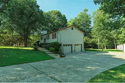 101 Holly Creek Court, Woodstock, GA 30188 - Photo 3