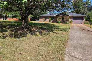 115 Grove Creek Dr, Locust Grove, GA 30248 - Photo 3