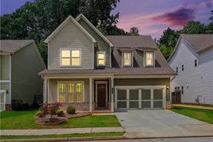 556 Avondale Hills Dr, Avondale Estates, GA 30032 - Photo 1