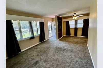 2183 Springdale Circle SW, Atlanta, GA 30315 - Photo 3